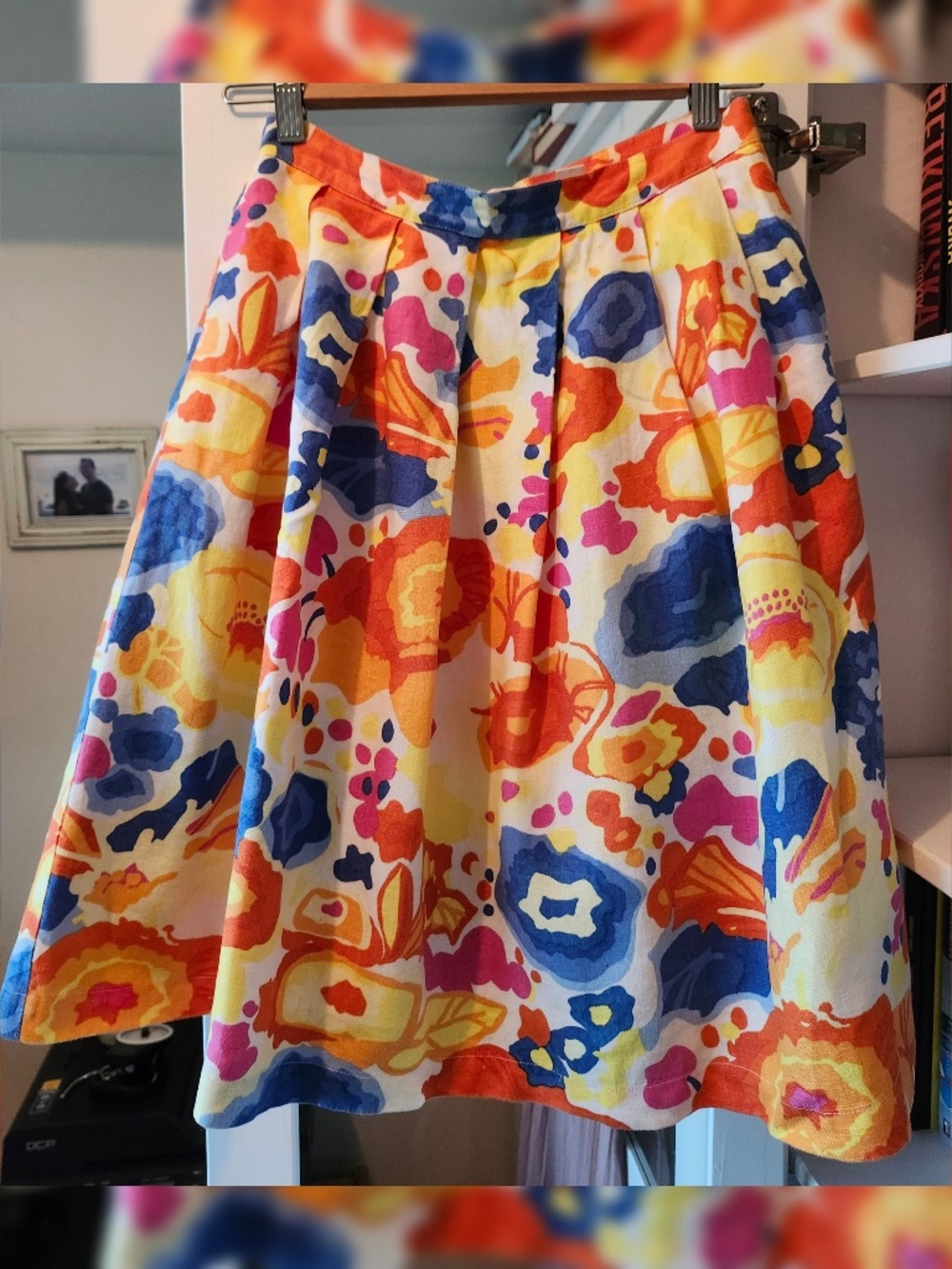 Women's Liz Claiborne 100% linen skirt with lining - 4Petite